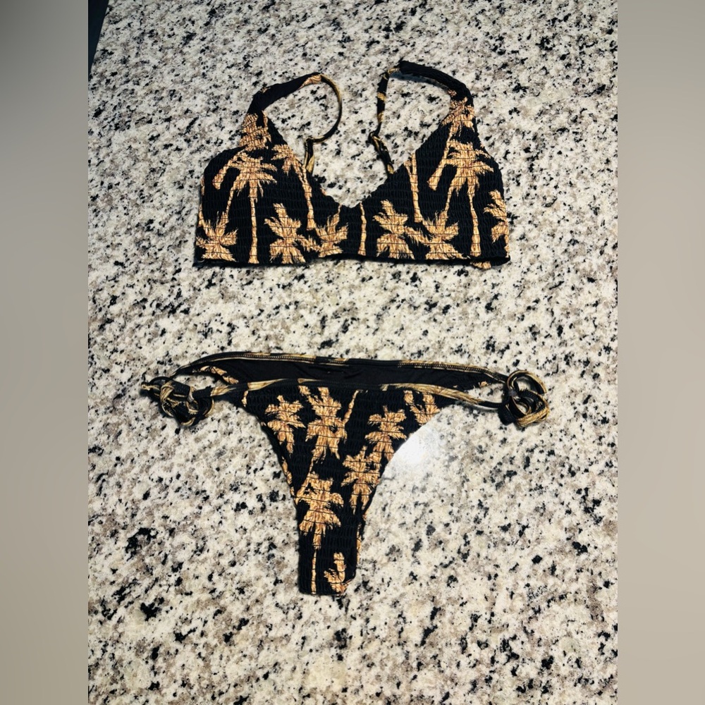 NWOT Rip Curl Bikini! (Rare find)